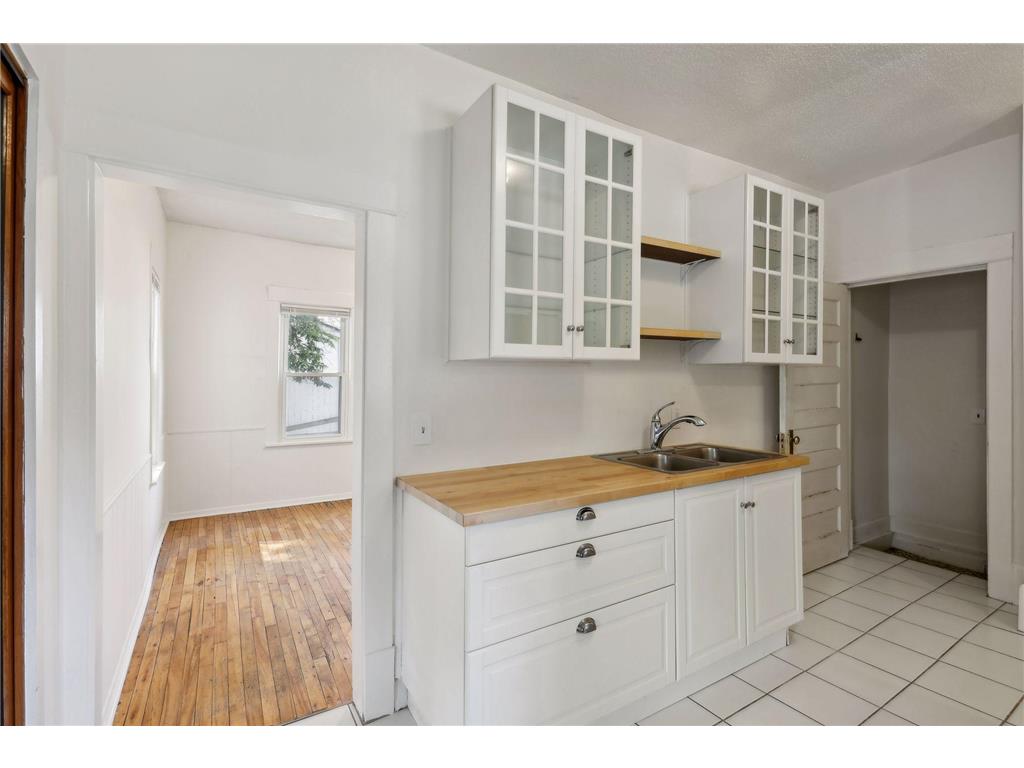 554 Syndicate Street N Saint Paul MN 55104 6573493 image1