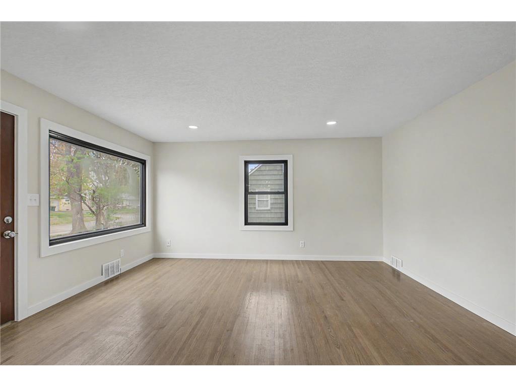 5544 Dupont Avenue N Brooklyn Center MN 55430 7054130 image10