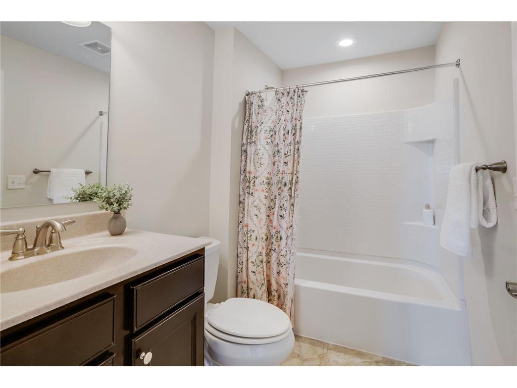 5545 Garland Lane N Plymouth MN 55446 7045200 image48