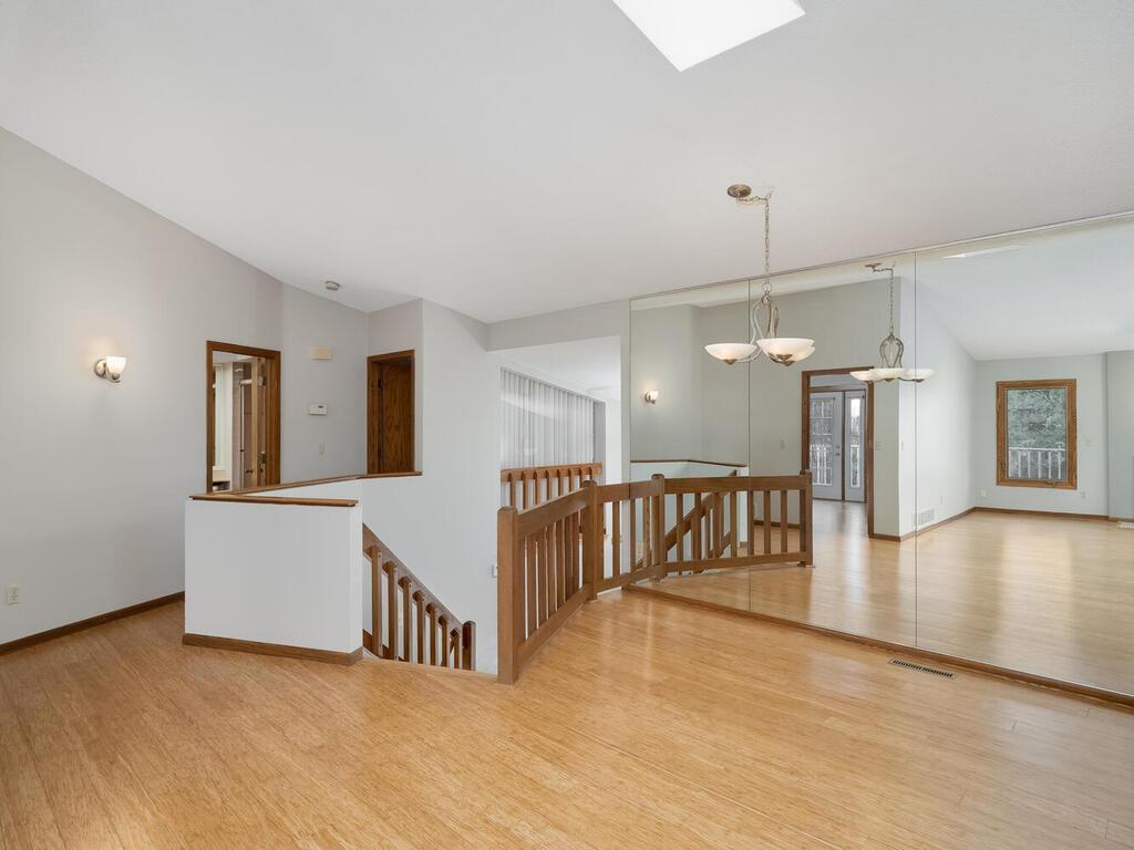 5545 Knoll Drive Shoreview MN 55126 7036177 image14