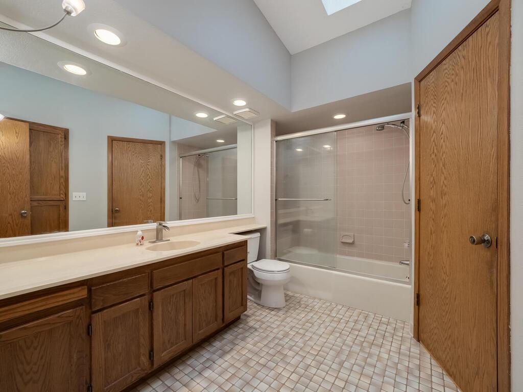 5545 Knoll Drive Shoreview MN 55126 7036177 image26
