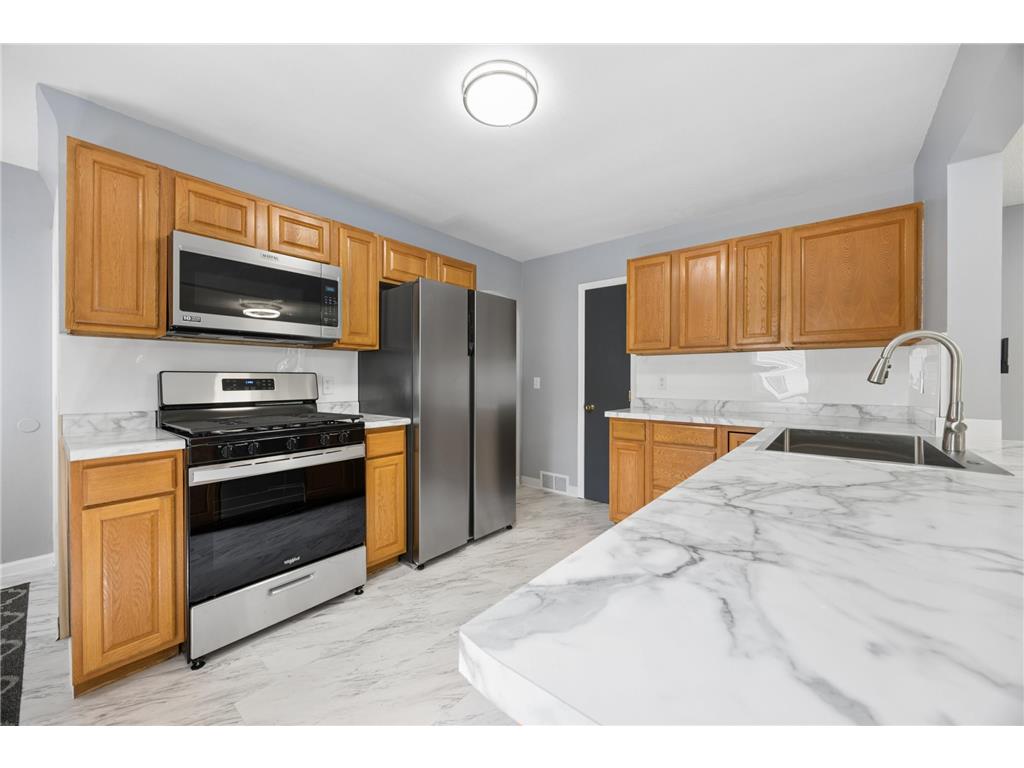 5546 Emerson Avenue N Brooklyn Center MN 55430 7079472 image10