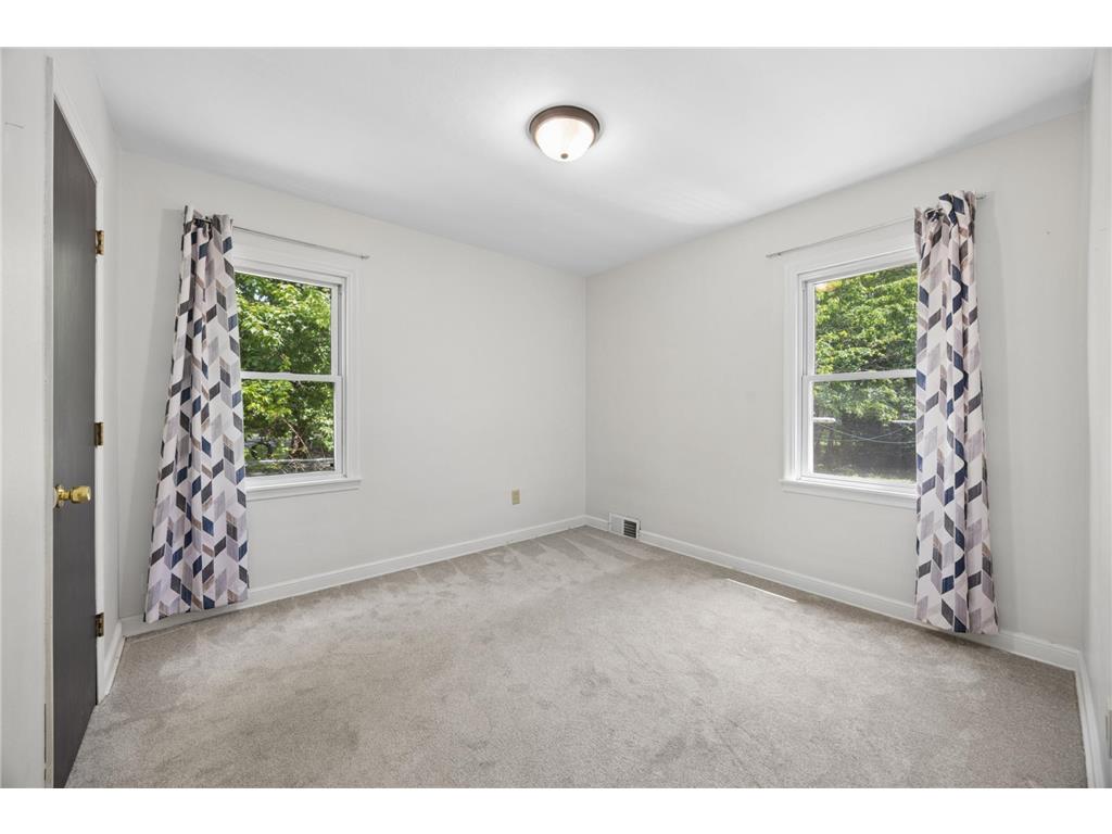 5546 Emerson Avenue N Brooklyn Center MN 55430 7079472 image14