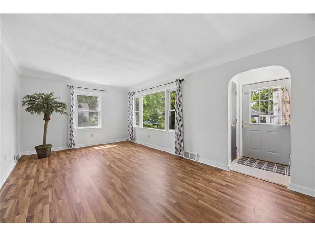 5546 Emerson Avenue N Brooklyn Center MN 55430 7079472 image3