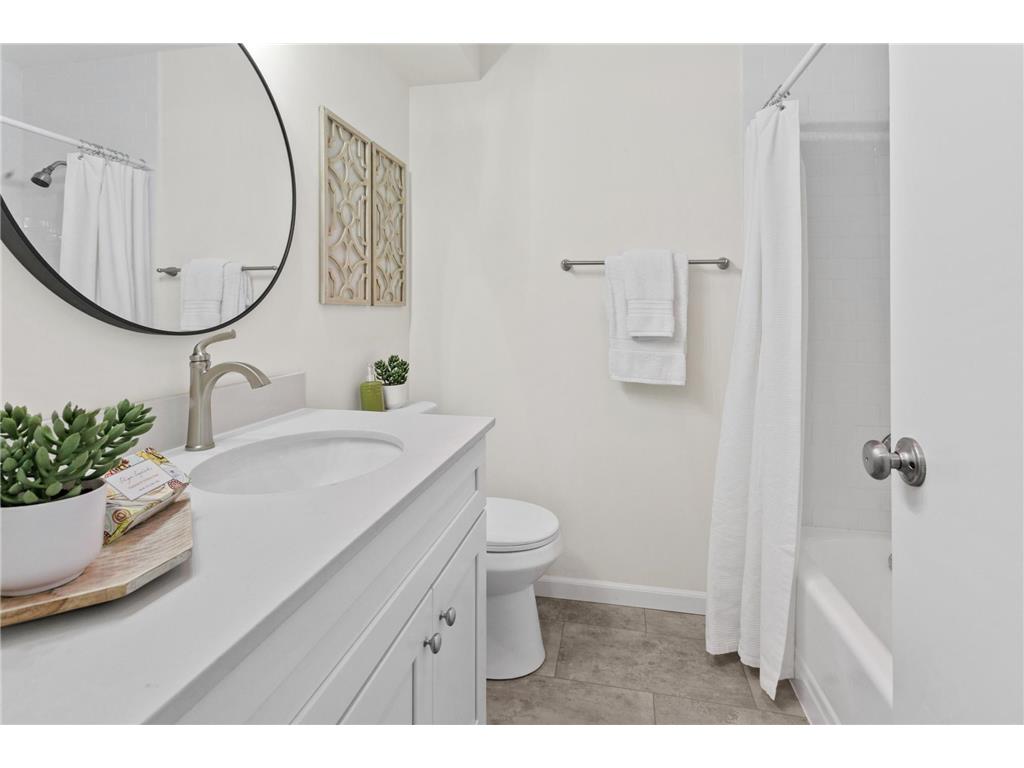 5547 Regis Trail NE Fridley MN 55432 7017450 image15