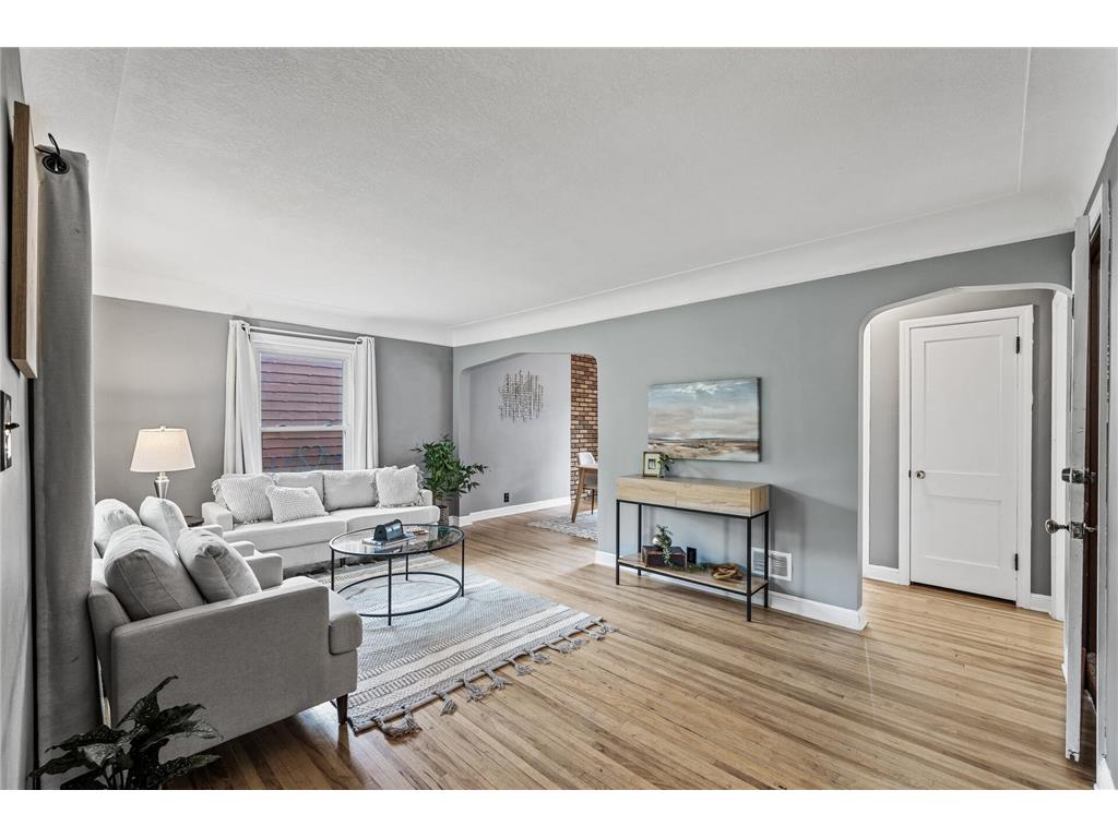 5549 Knox Avenue N Brooklyn Center MN 55430 6718614 image1