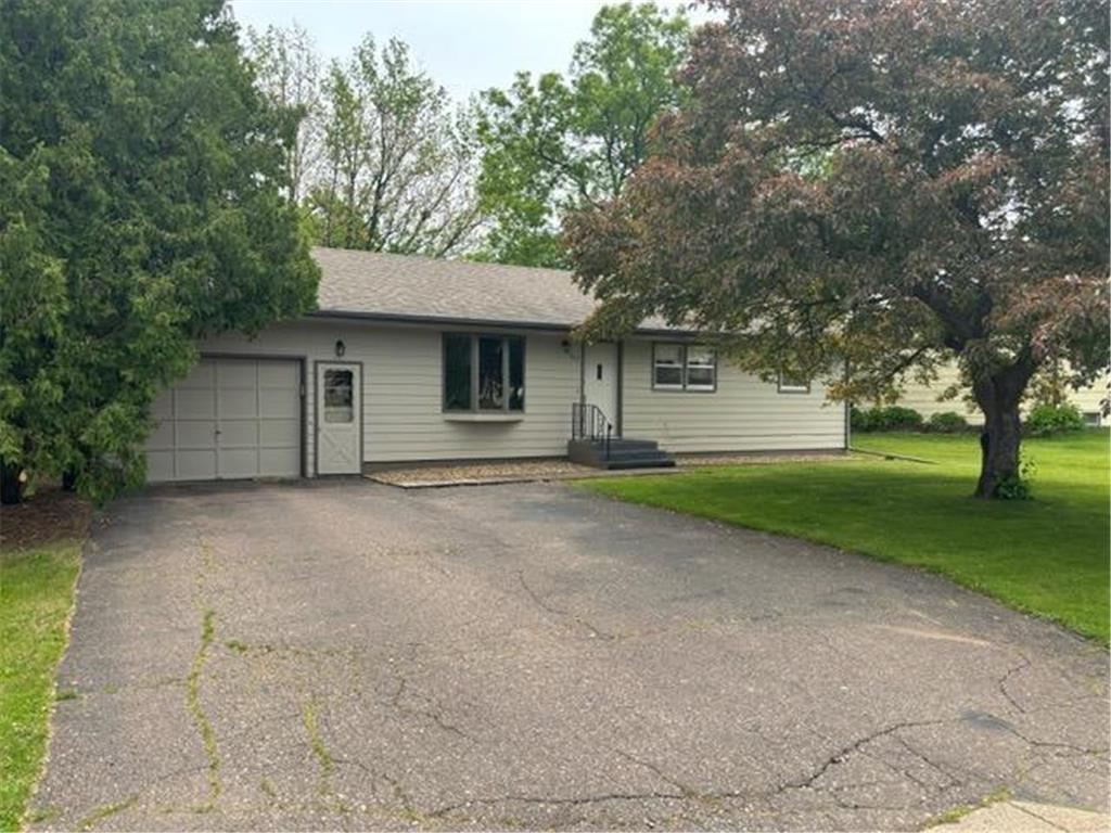 555 2nd Avenue NE Milaca MN 56353 6726501 image1