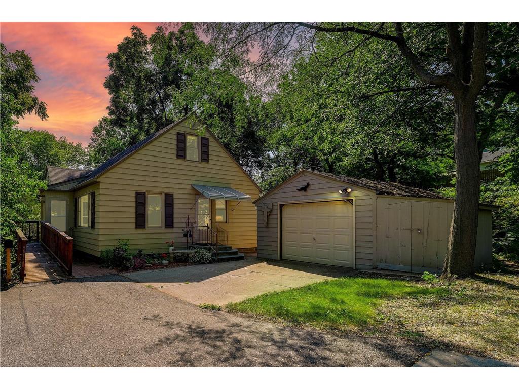 555 2nd Street W, Hastings, MN, 55033 MLS 6242015 Edina Realty