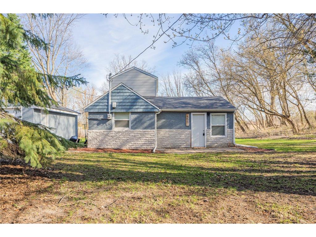 555 Bear Avenue N Vadnais Heights MN 55127 6365040 image1