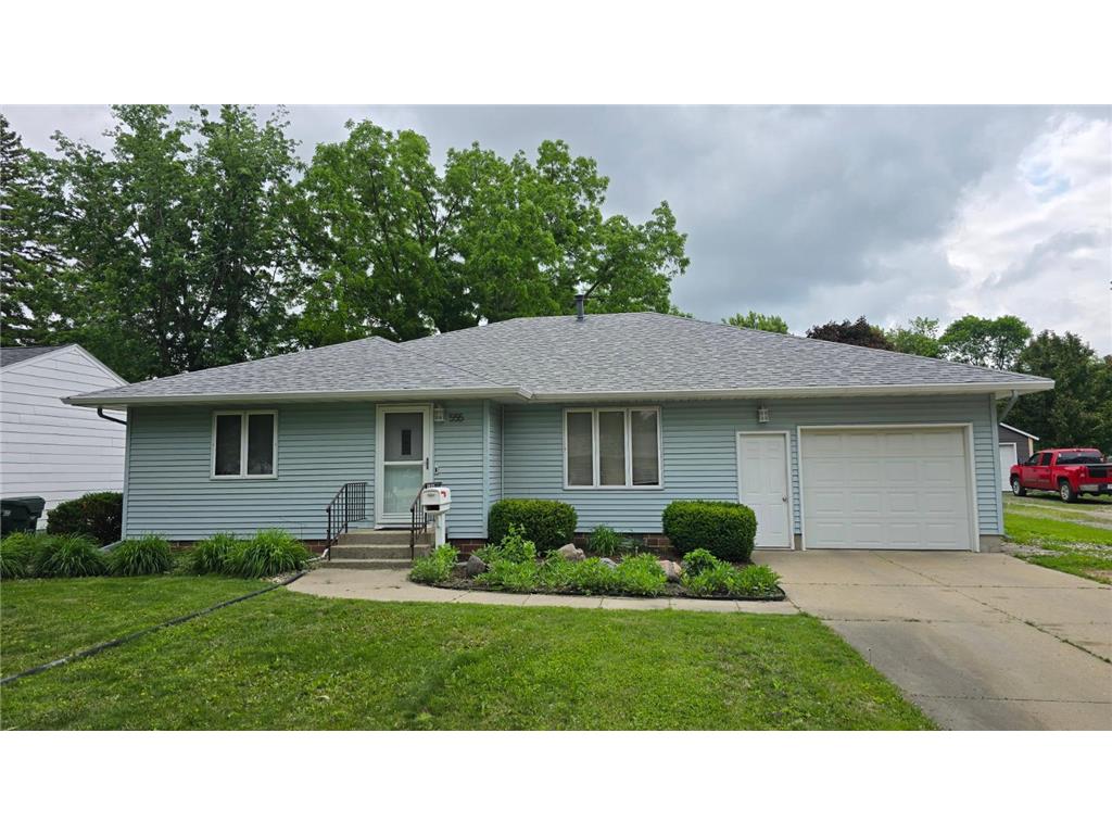 555 Bluff Street NE Hutchinson MN 55350 6728084 image1