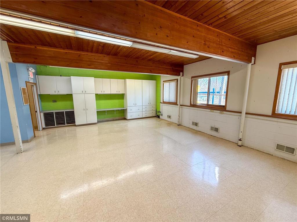 555 East Avenue Zumbrota MN 55992 6686289 image14