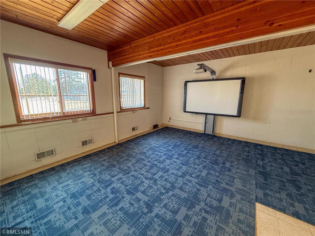 555 East Avenue Zumbrota MN 55992 6686289 image15