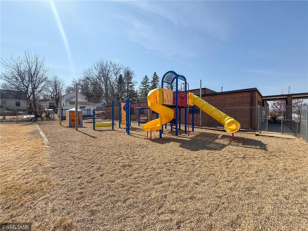 555 East Avenue Zumbrota MN 55992 6686289 image29