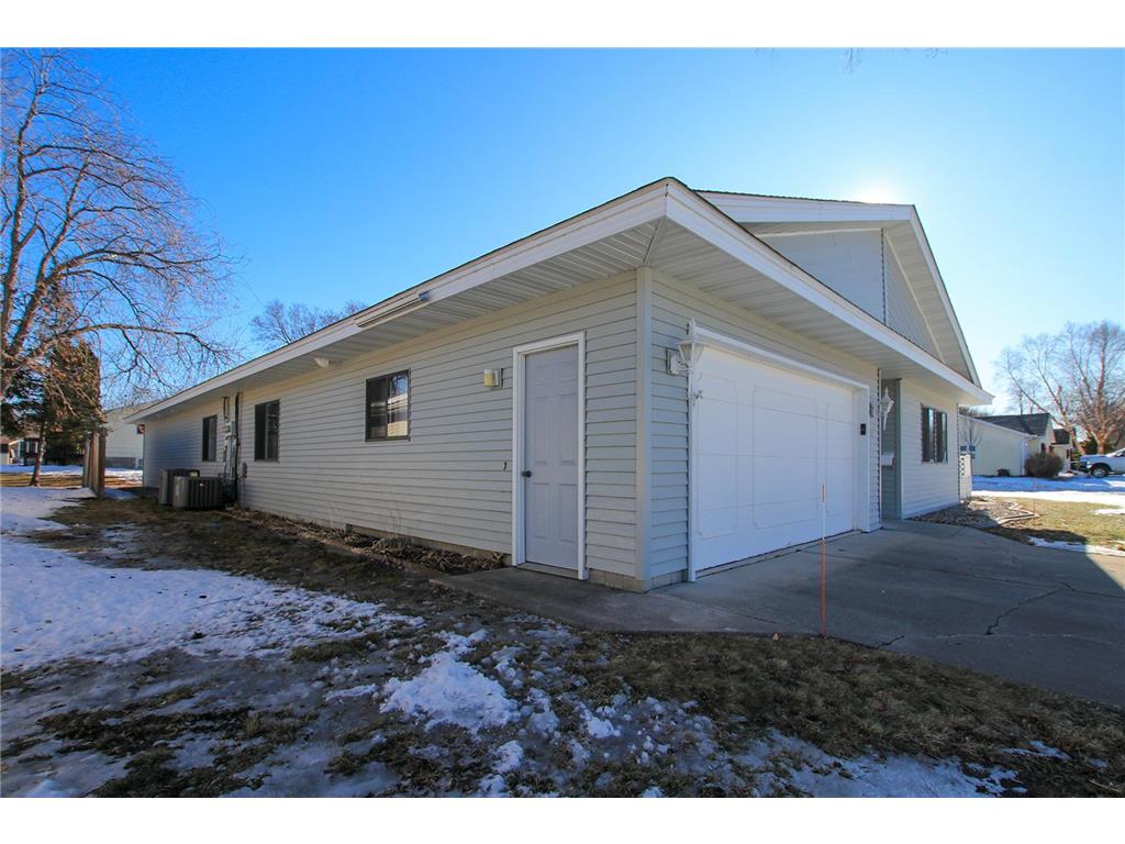 555 Graham Street SW Hutchinson MN 55350 7004667 image17