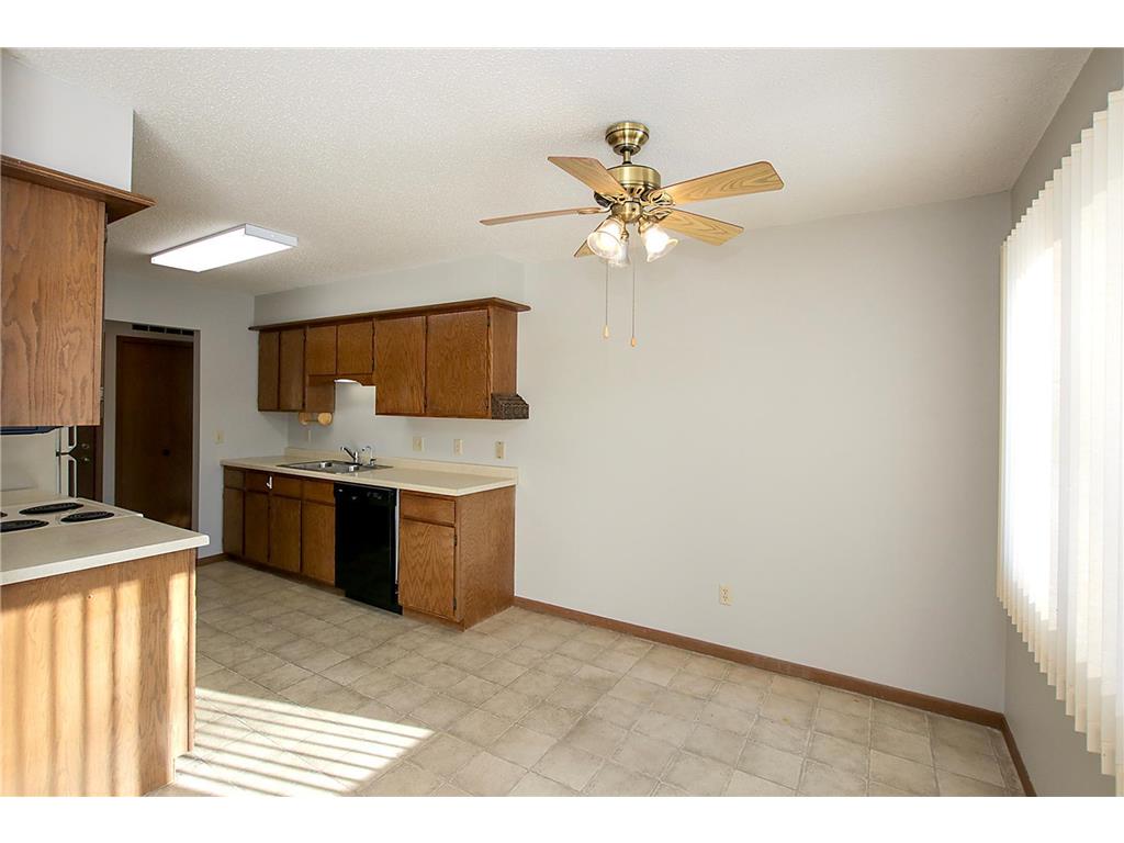 555 Graham Street SW Hutchinson MN 55350 7004667 image7