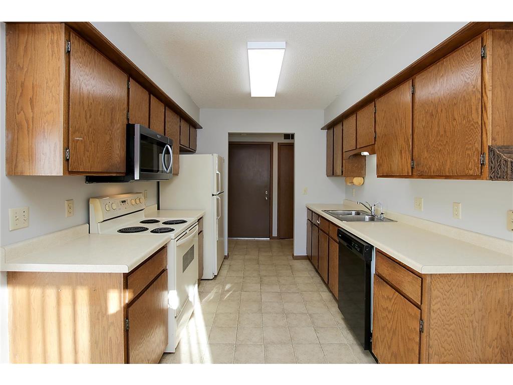 555 Graham Street SW Hutchinson MN 55350 7004667 image9