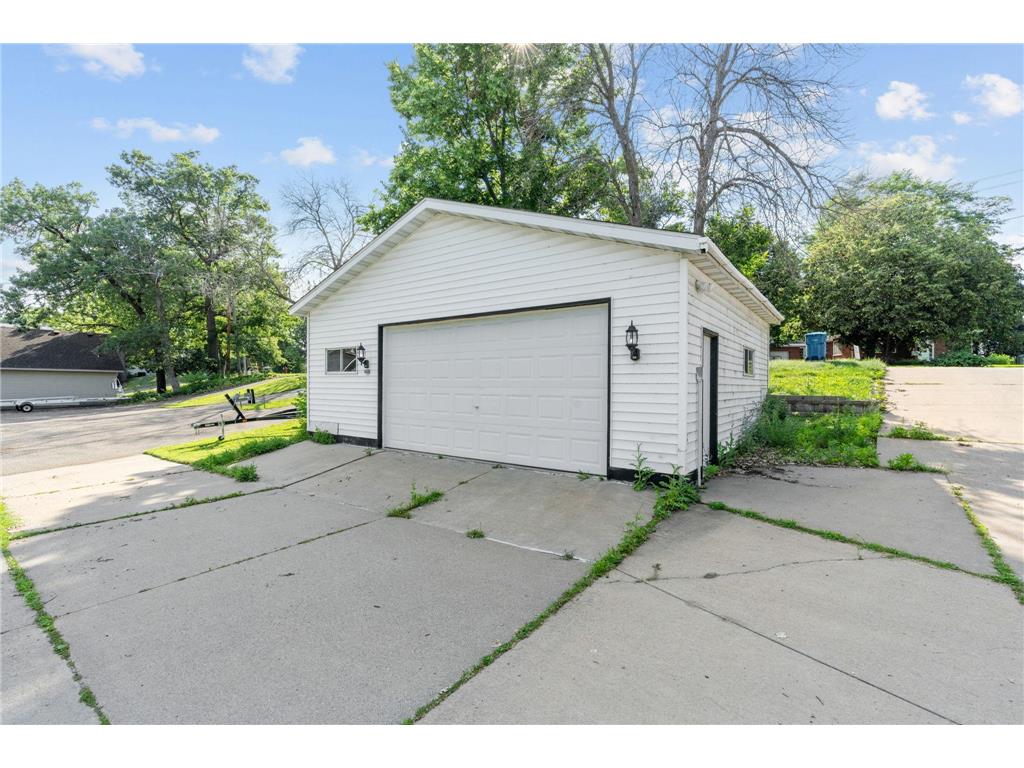 555 N Shore Drive Forest Lake MN 55025 - Forest 7111571 image10