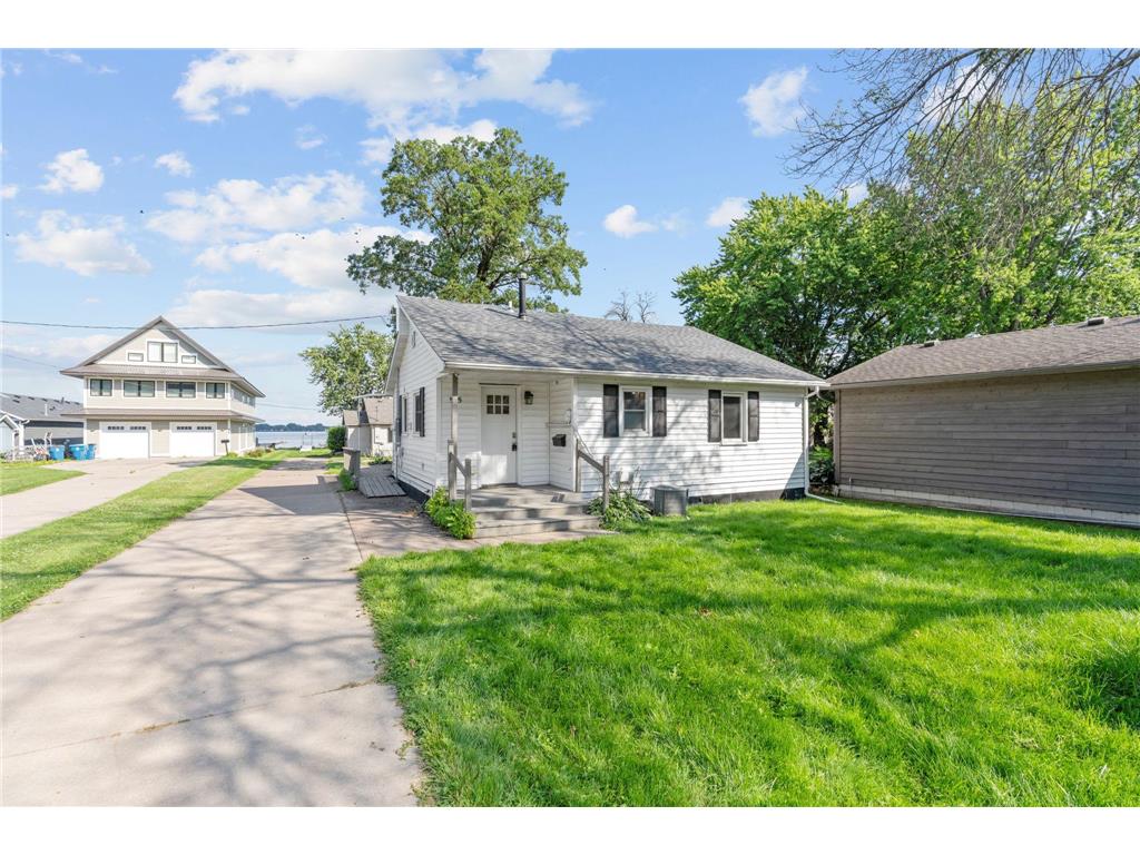 555 N Shore Drive Forest Lake MN 55025 - Forest 7111571 image4