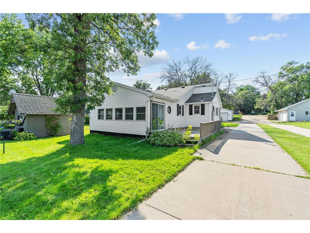 555 N Shore Drive Forest Lake MN 55025 - Forest 7111571 image6