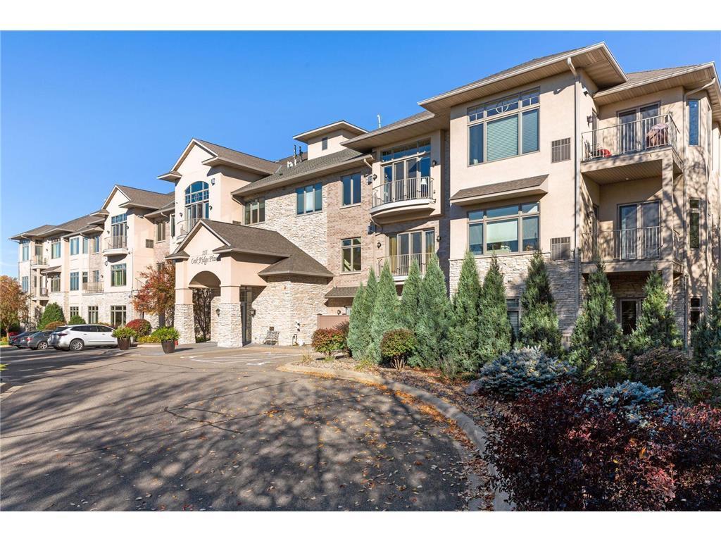 555 Oak Ridge Place #150 Hopkins MN 55305 7102042 image1