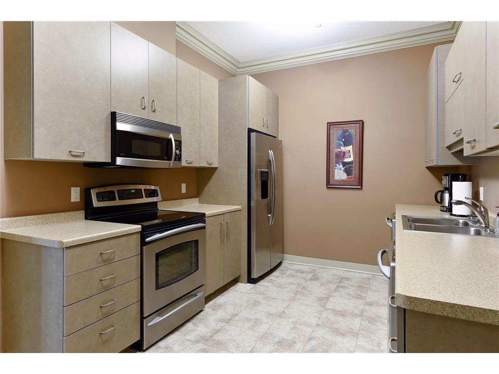 555 Oak Ridge Place #150 Hopkins MN 55305 7102042 image32