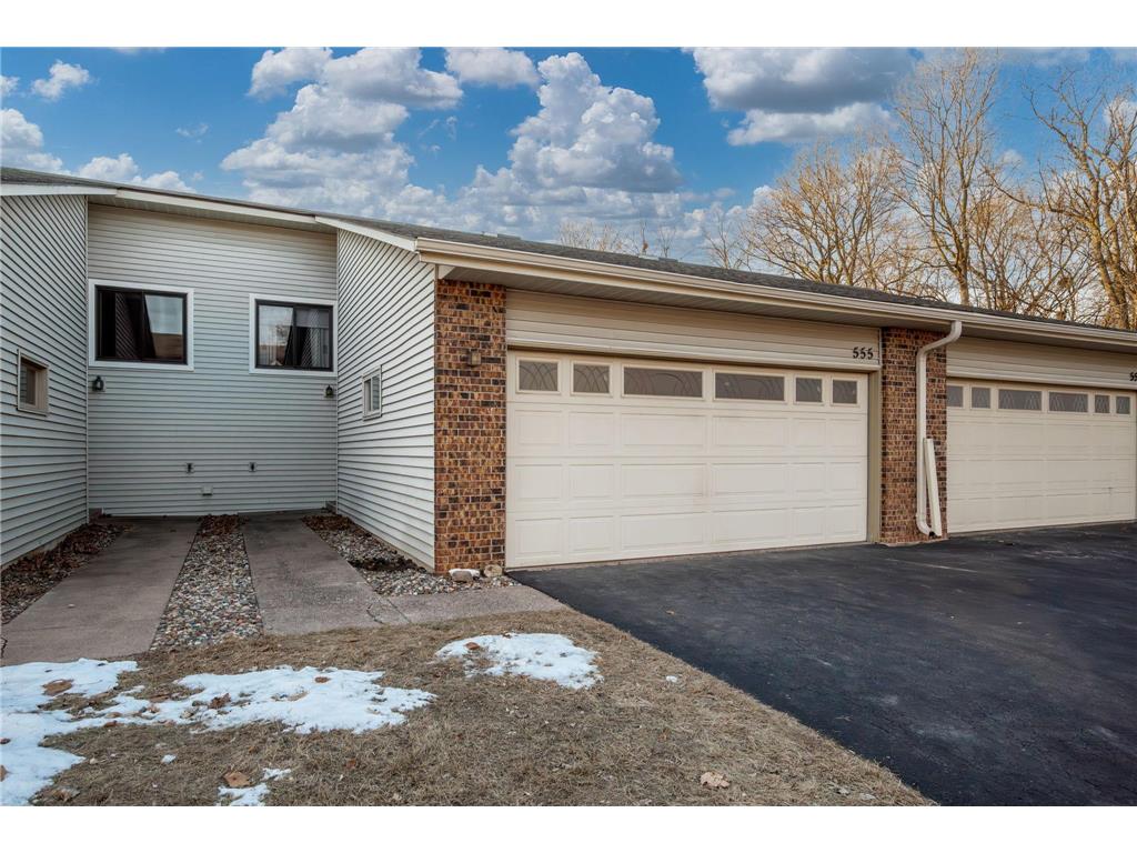 555 Skillman Avenue E Maplewood MN 55117 6647592 image1