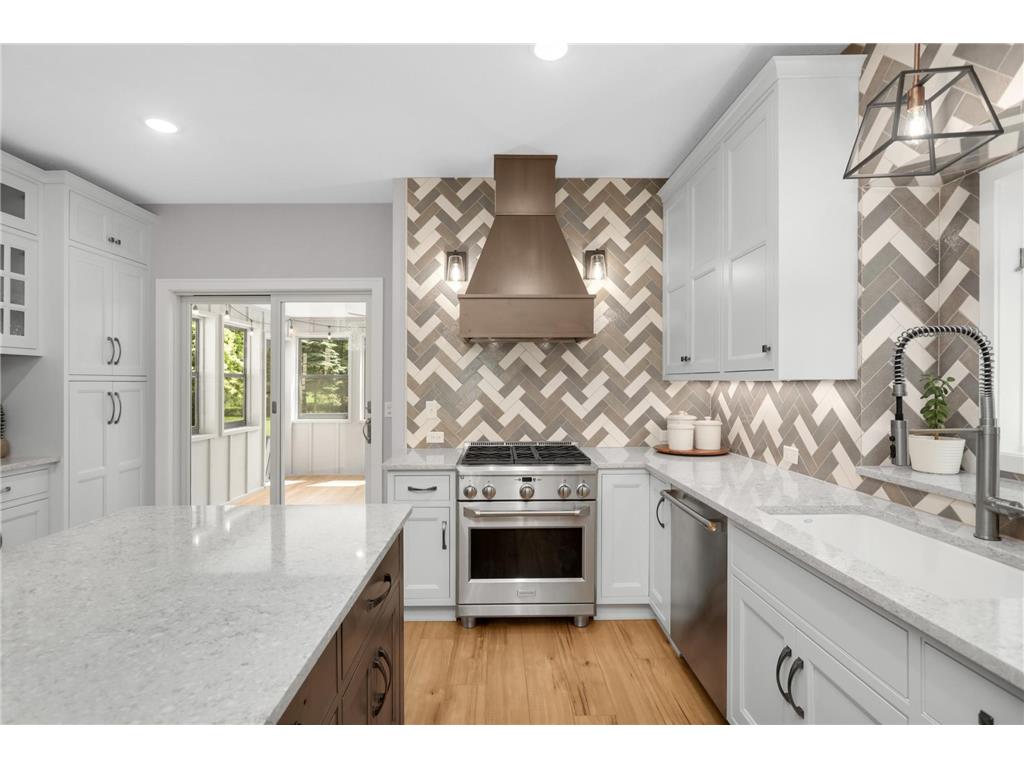5550 Chatsworth Street N Shoreview MN 55126 7083496 image12