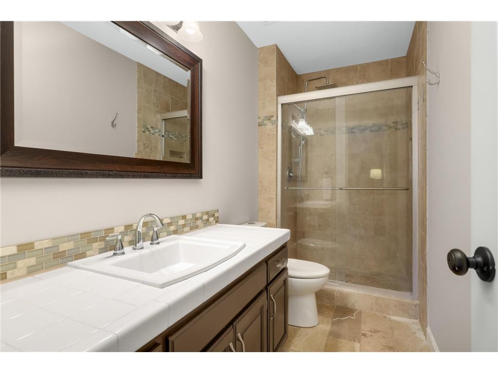 5550 Chatsworth Street N Shoreview MN 55126 7083496 image19