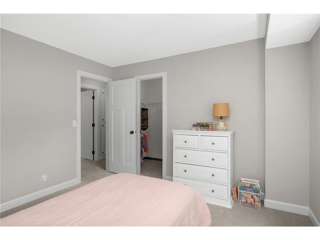 5550 Chatsworth Street N Shoreview MN 55126 7083496 image21