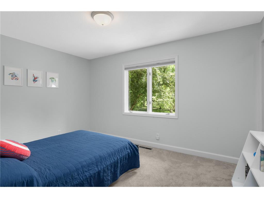 5550 Chatsworth Street N Shoreview MN 55126 7083496 image22
