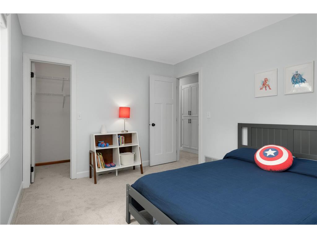 5550 Chatsworth Street N Shoreview MN 55126 7083496 image23