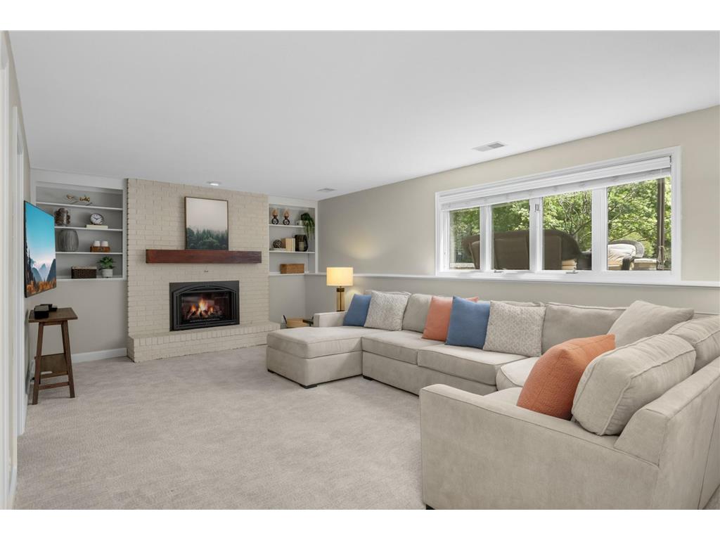 5550 Chatsworth Street N Shoreview MN 55126 7083496 image26