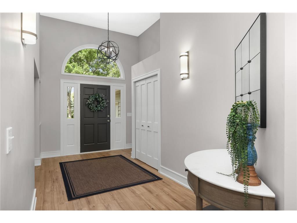 5550 Chatsworth Street N Shoreview MN 55126 7083496 image3