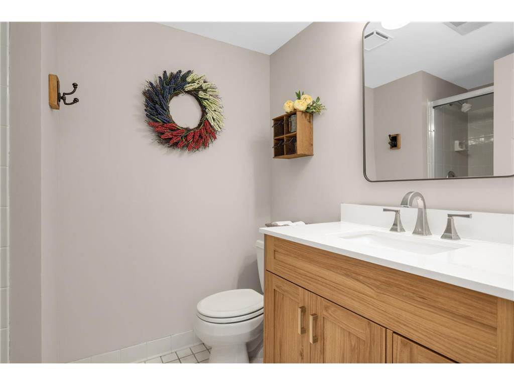 5550 Chatsworth Street N Shoreview MN 55126 7083496 image30