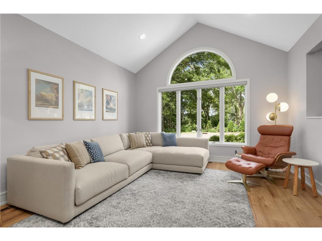 5550 Chatsworth Street N Shoreview MN 55126 7083496 image6