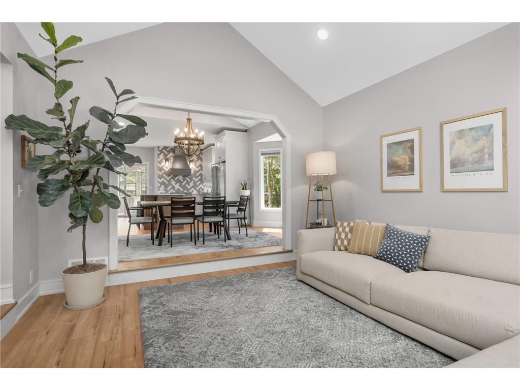 5550 Chatsworth Street N Shoreview MN 55126 7083496 image7