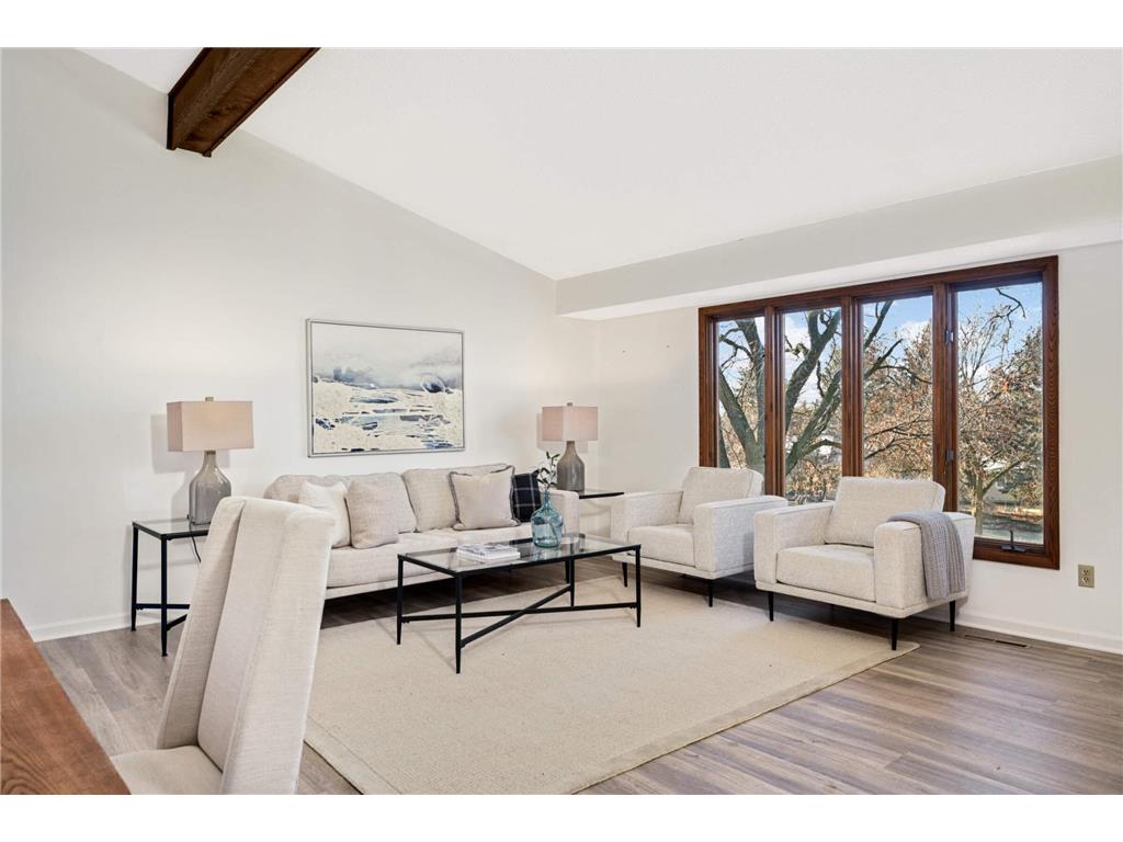 5553 Hyland Courts Drive Bloomington MN 55437 6468074 image1