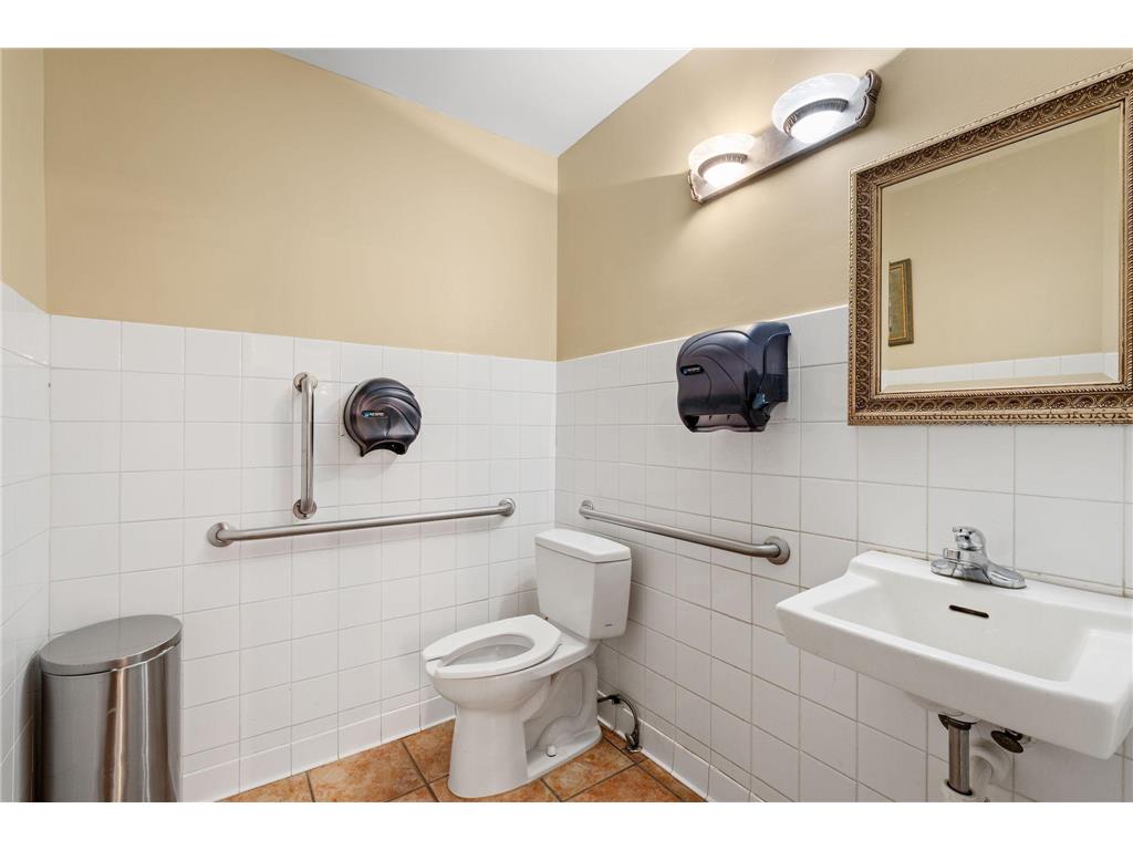 5554 34th Avenue S Minneapolis MN 55417 6822797 image11