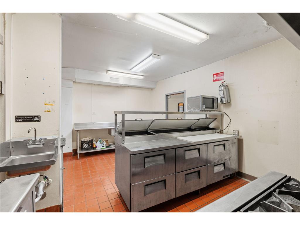 5554 34th Avenue S Minneapolis MN 55417 6822797 image20