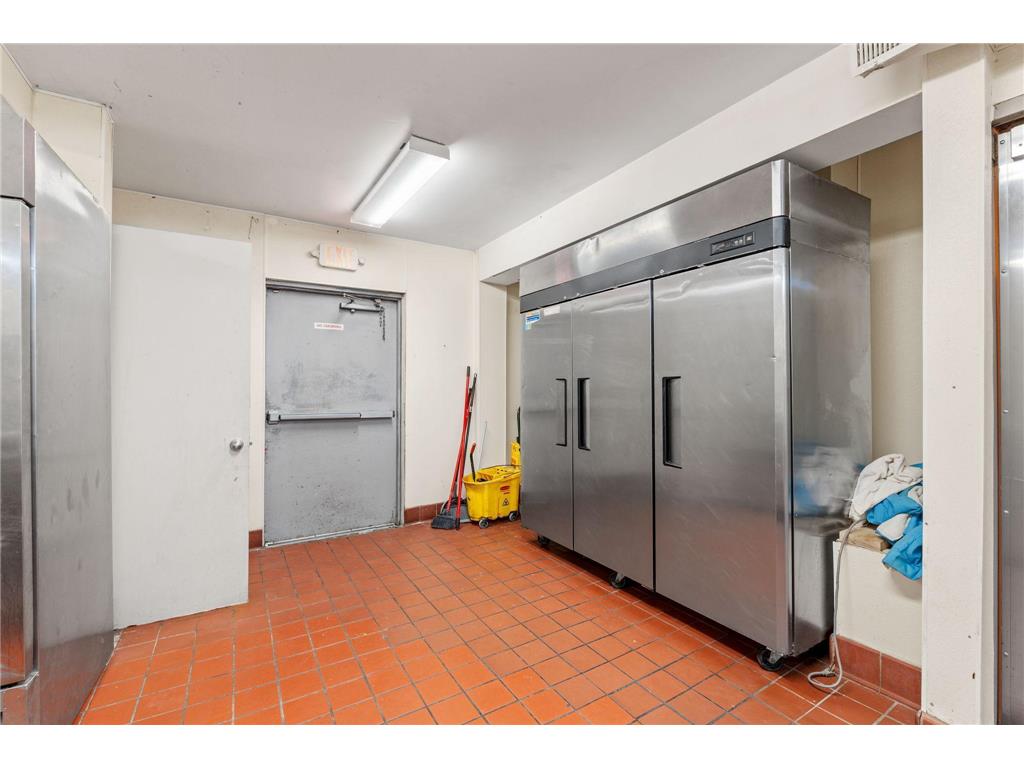 5554 34th Avenue S Minneapolis MN 55417 6822797 image21