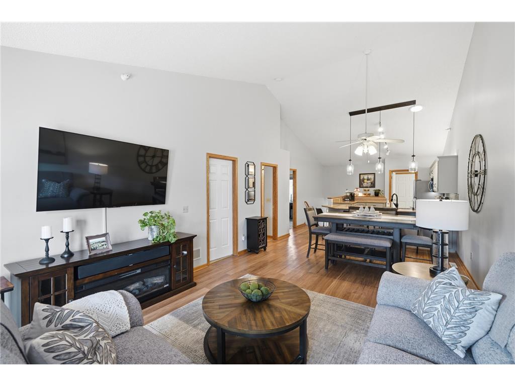 5554 Nathan Lane N #4 Plymouth MN 55442 7016495 image16