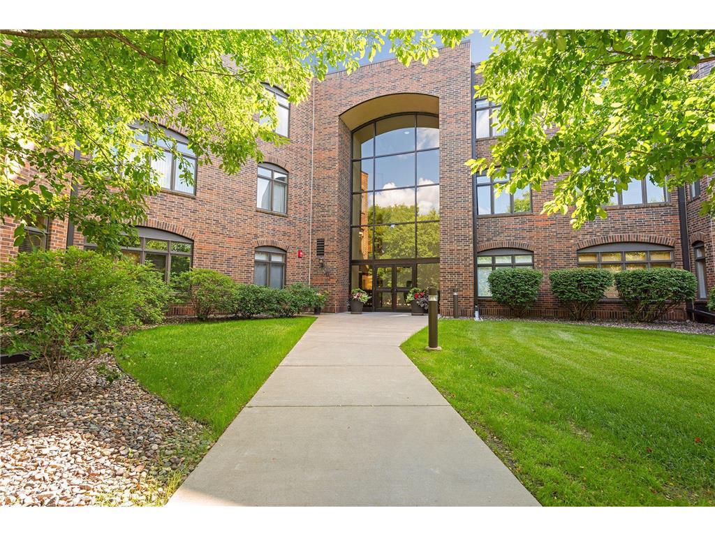 5555 Dewey Hill Road #303 Edina MN 55439 6542109 image1