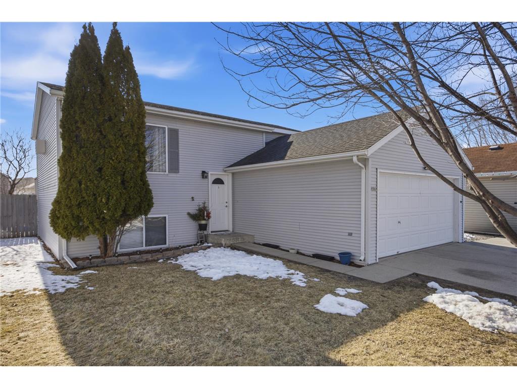 5556 18th Street S Fargo ND 58104 7053558 image1