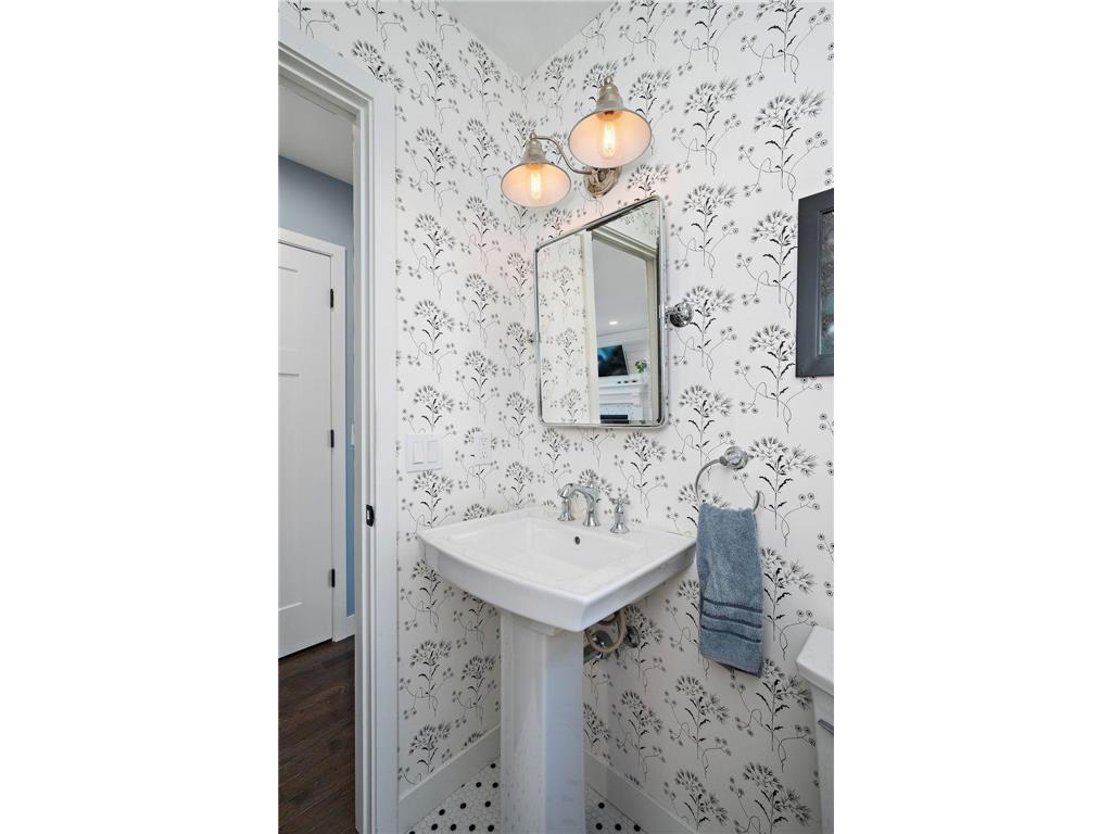 5557 Girard Avenue S Minneapolis MN 55419 7017872 image18