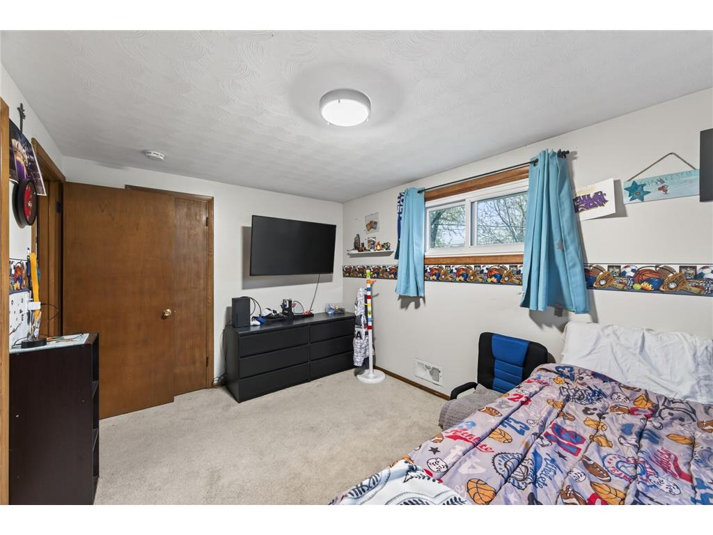 556 53 1/2 Avenue NE Fridley MN 55421 7051956 image20