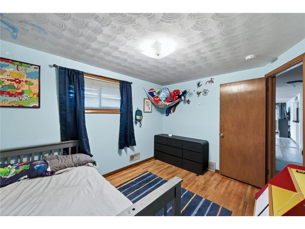 556 53 1/2 Avenue NE Fridley MN 55421 7051956 image22