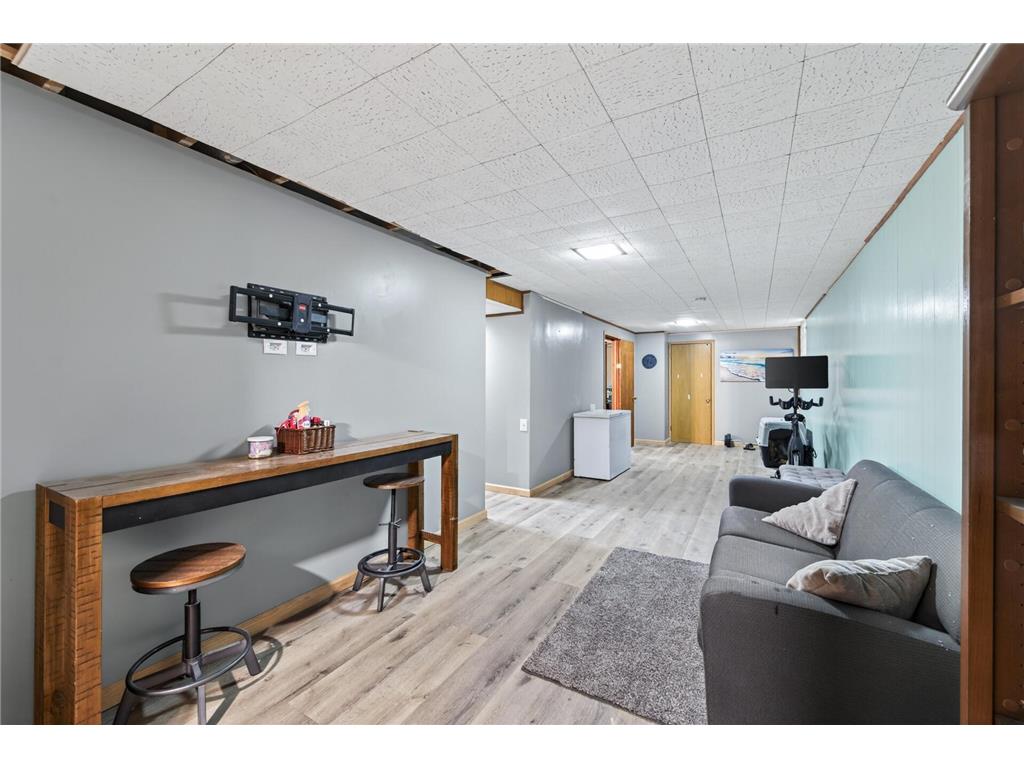 556 53 1/2 Avenue NE Fridley MN 55421 7051956 image25