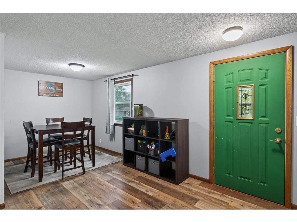 556 53 1/2 Avenue NE Fridley MN 55421 7051956 image3