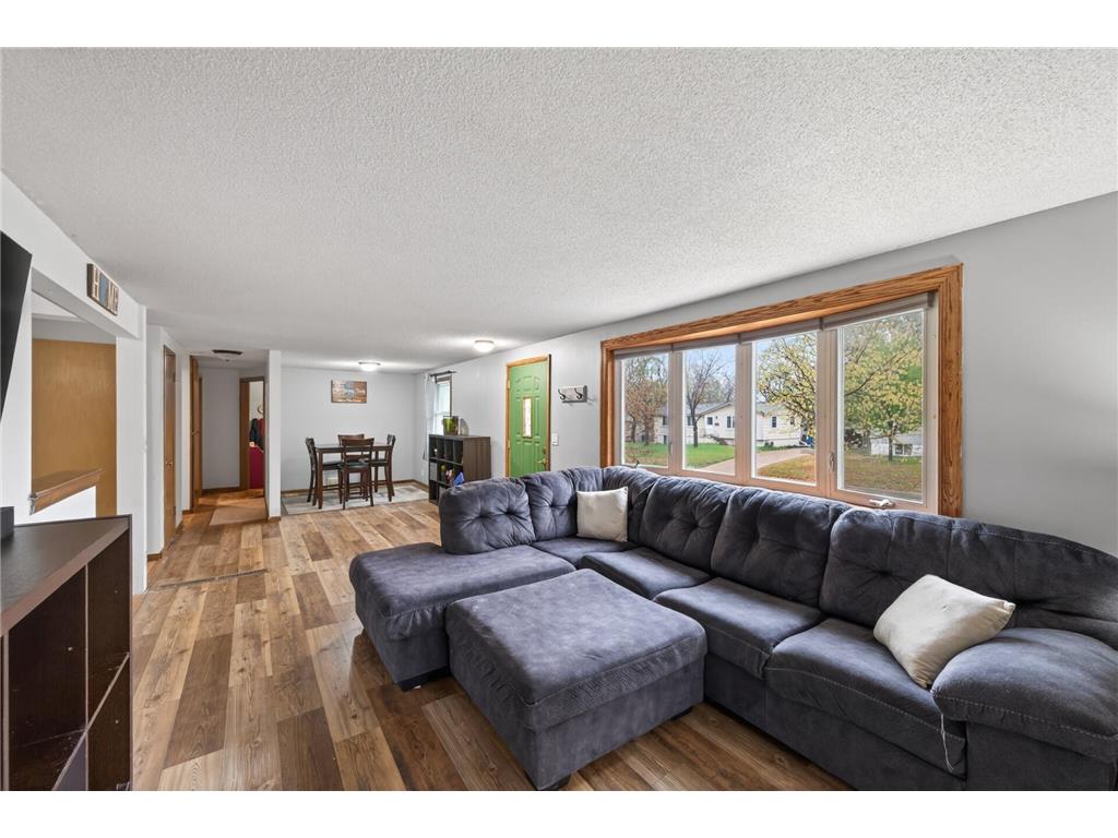 556 53 1/2 Avenue NE Fridley MN 55421 7051956 image5