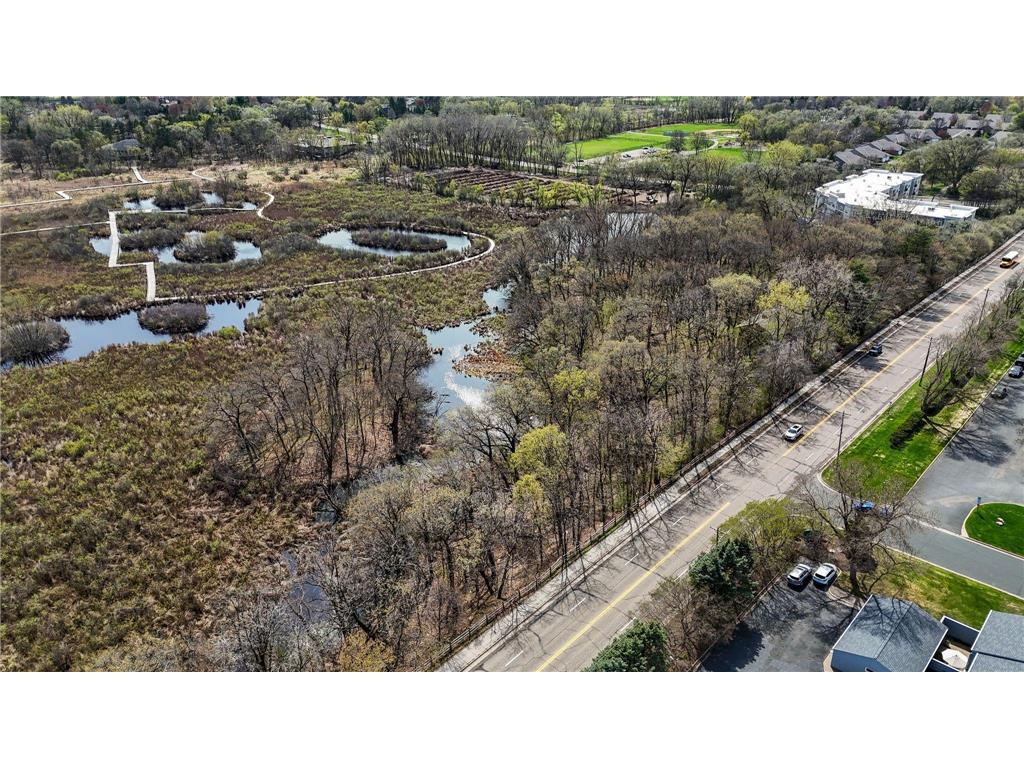 556 County Road C W Roseville MN 55113 6708093 image12